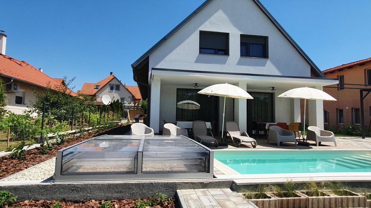 Relax Balaton Apartmanok Balatonfüred Eksteriør bilde