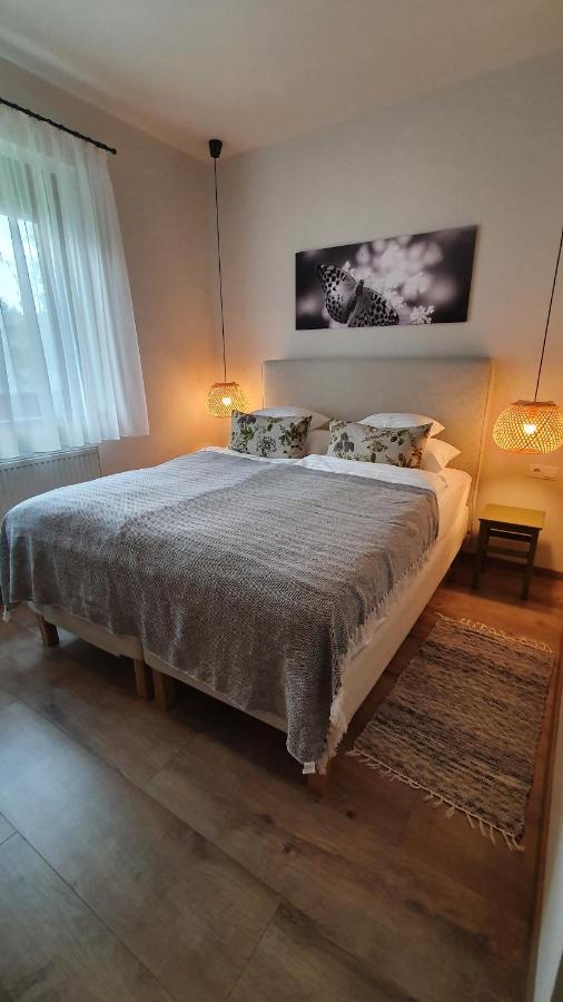 Relax Balaton Apartmanok Balatonfüred Eksteriør bilde