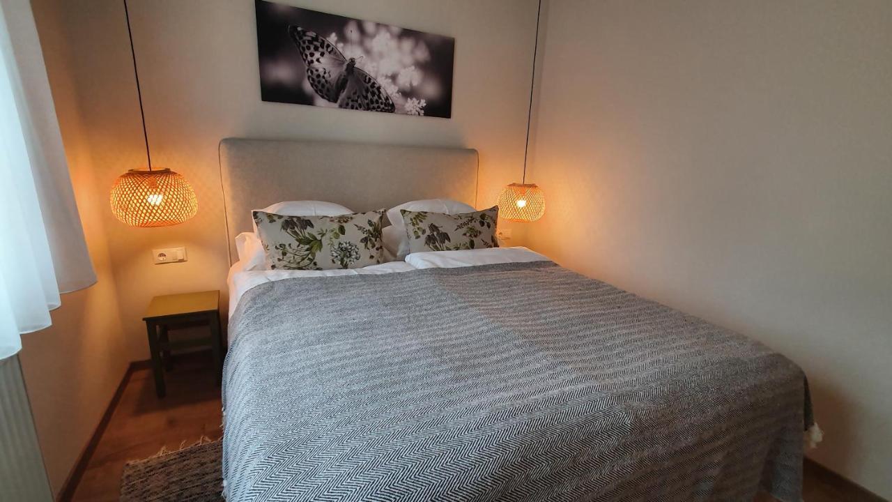 Relax Balaton Apartmanok Balatonfüred Eksteriør bilde