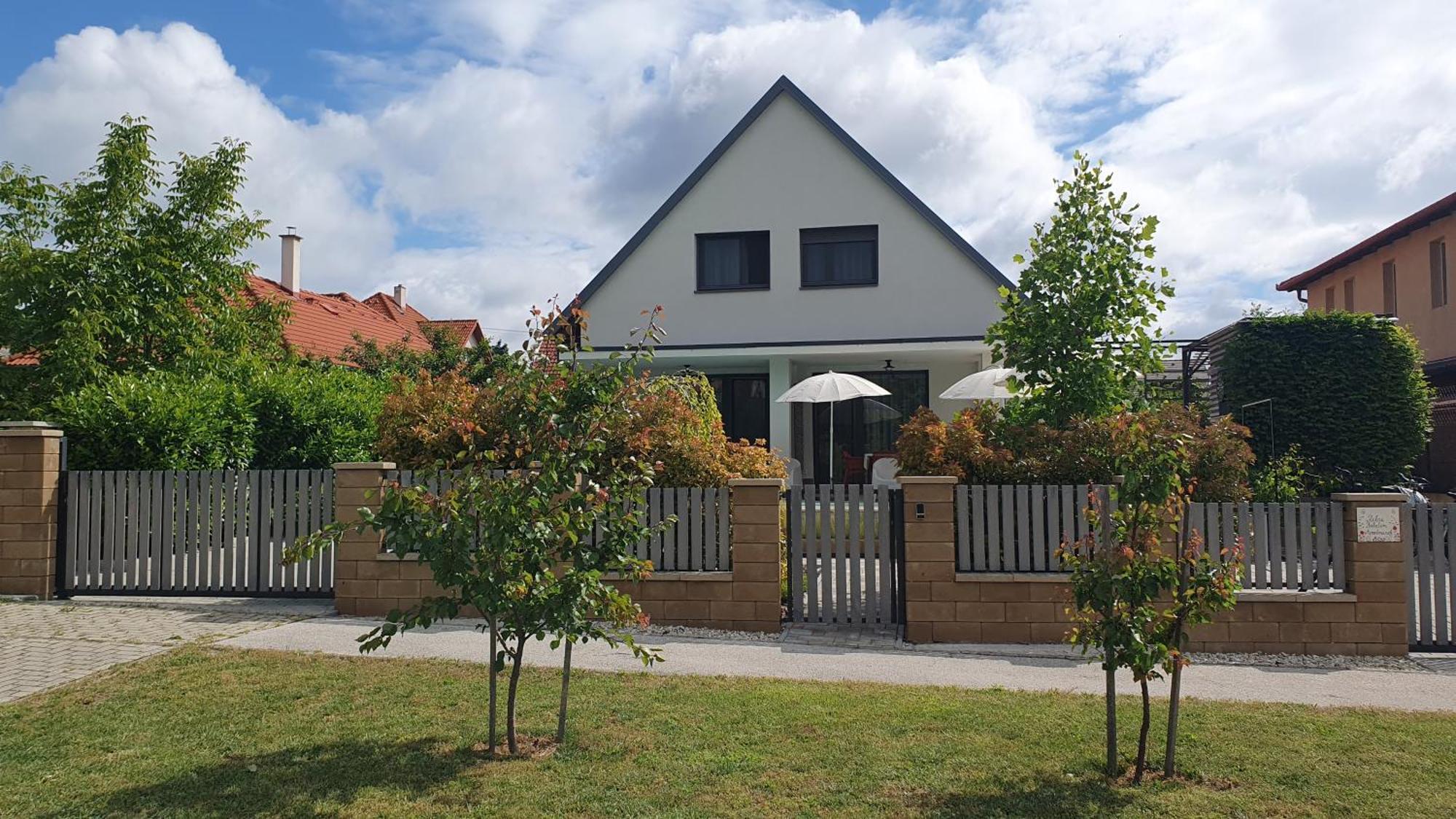Relax Balaton Apartmanok Balatonfüred Eksteriør bilde