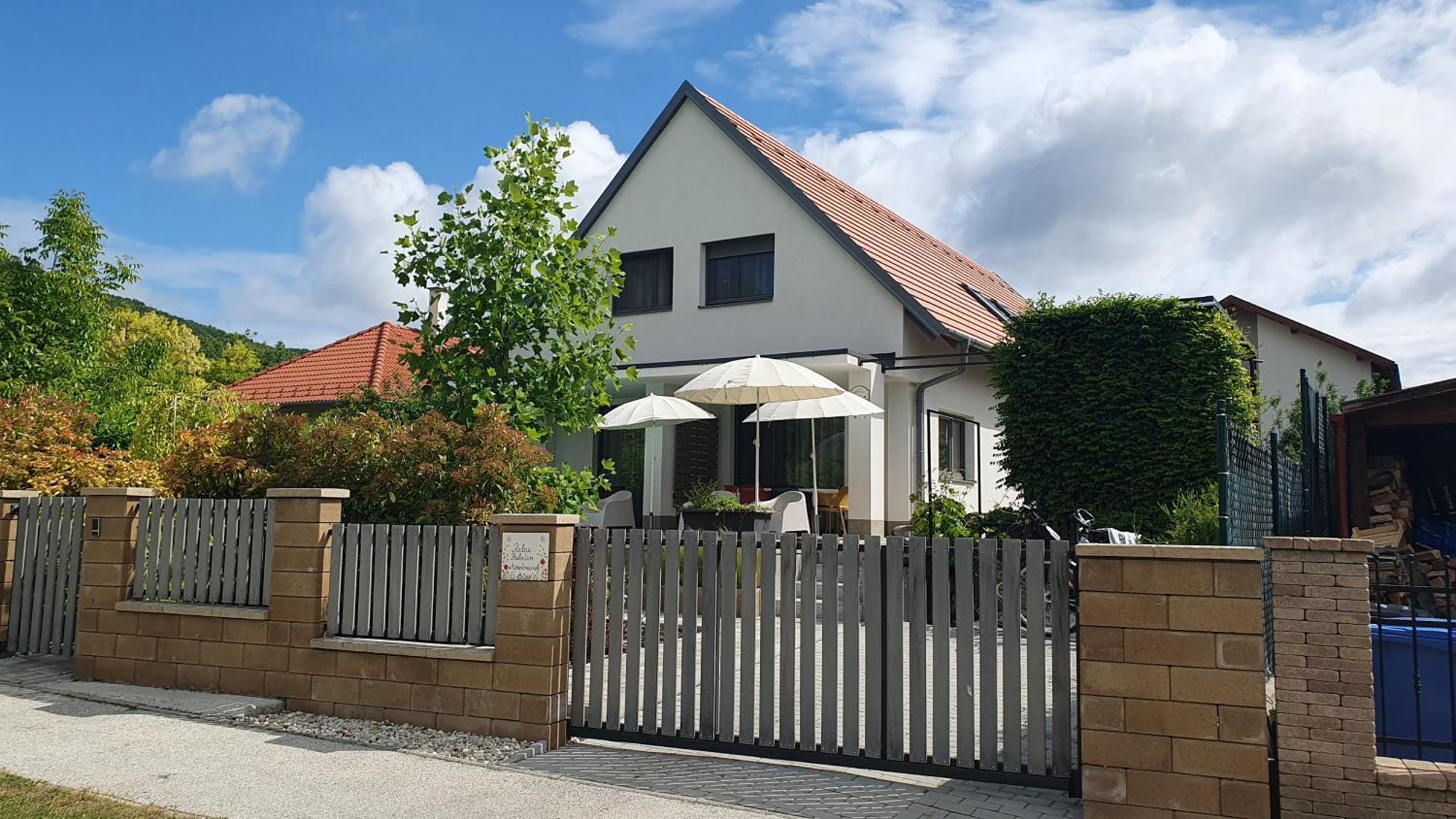 Relax Balaton Apartmanok Balatonfüred Eksteriør bilde